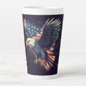 Tasse Latte Nom personnalisé Aigle américaine (Devant)