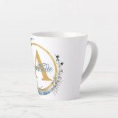 Tasse Latte Nom personnalisé et latte initiale (Angle droit)