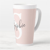 Tasse Latte Nom personnalisé moderne Monogram Pastel Rose (Angle droit)