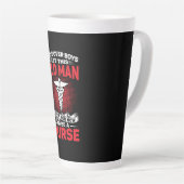 Tasse Latte Nurse Gift | Move Over Boys Let This Old Man (Angle droit)