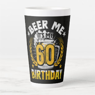 Tasse Latte Offre moi une bière, c'est mon 60e anniversaire Dr