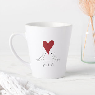 Tasse Latte Oiseaux modernes personnalisés en amour Cœur rouge