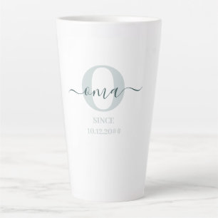 Tasse Latte Oma Élégant Script Monogramme Vert Blanc Latte M