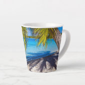 Tasse Latte Ombres sur la plage (Angle droit)