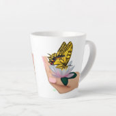 Tasse Latte Papillon sur Lotus Bloom (Angle droit)