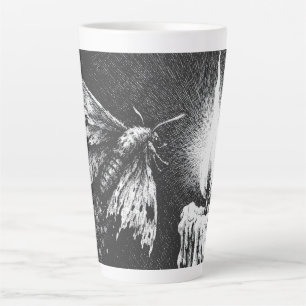 Tasse Latte Papillon vers la Flamme — par BurnsInHell