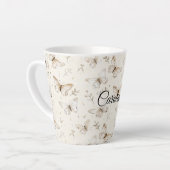 Tasse Latte Papillons à la crème chic Anniversaire (Angle gauche)
