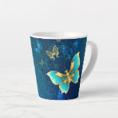 Tasse Latte Papillons d'or sur un Arrière - plan bleu (Angle droit)