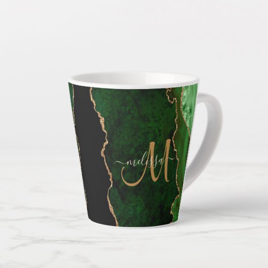 Tasse Latte Parties scintillant d'or vert chic Agate Monogramm (Angle droit)