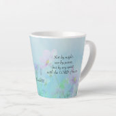 Tasse Latte Pas par Might - Zacharie 4:6 (Angle droit)