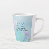 Tasse Latte Pas par Might - Zacharie 4:6 (Droite)