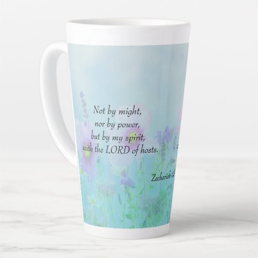 Tasse Latte Pas par Might - Zacharie 4:6 (Angle gauche)