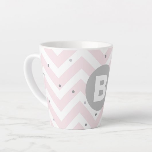 Tasse Latte Pastel Pink Chevron and Dots Grey Monogram (Angle gauche)