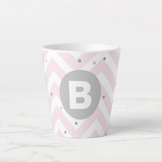 Tasse Latte Pastel Pink Chevron and Dots Grey Monogram (Devant)