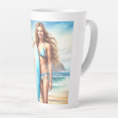 Tasse Latte Pause du point d'action fille (Angle droit)