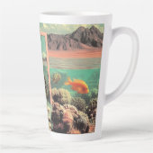 Tasse Latte Paysage surréaliste du désert océanique avec porte (Droite)