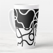 Tasse Latte Persuasion linéaire I : Abstrait noir et blanc (Angle gauche)