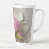 Tasse Latte Pétales en perles Fleurs roses scintillant dans la (Droite)