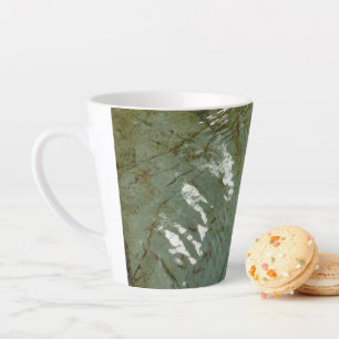 Tasse Latte Photo de la nature d'une dalle rocheuse recouverte