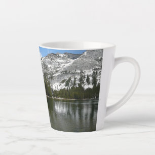 Tasse Latte Photo du lac Tenaya enneigé dans le parc national