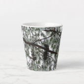 Tasse Latte Photo hivernale sous le pin couvert de neige (Devant)
