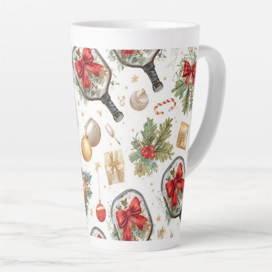 Tasse Latte Pickleball Christmas themed with Paddle (Angle droit)