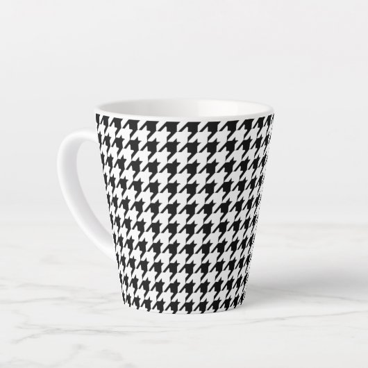 Tasse Latte Pied de fond noir et blanc (Angle gauche)