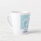 Tasse Latte Pieds Bébé Bleu Cute - Grand-mère Fière (Angle gauche)