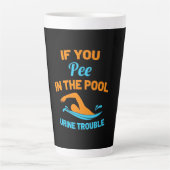 Tasse Latte Pipe De Bain Dans La Piscine (Devant)