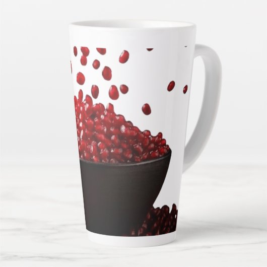 Tasse Latte Pomegranate Illustration – Elegant Fruit Design (Angle droit)