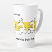 Tasse Latte Première fête de train d'anniversaire (Angle droit)