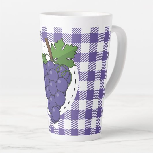 Tasse Latte Raisins sur Plaid violet blanc (Angle droit)