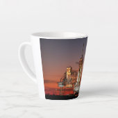 Tasse Latte Red Sky for Space Shuttle Atlantis Launch (Angle gauche)