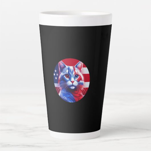 Tasse Latte Red White & Blue Cat With American Flag Background (Devant)