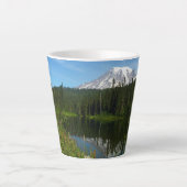 Tasse Latte Réflexion du lac Rainier avec Fleurs sauvages (Devant)