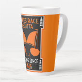Tasse Latte Régate de yachts de Cowes Isle of Wight (Angle droit)