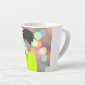 Tasse Latte Reine dansante. (Angle droit)