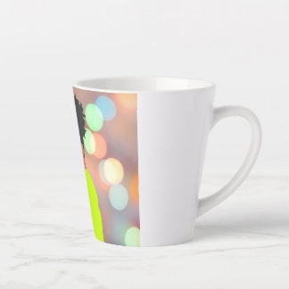 Tasse Latte Reine dansante.