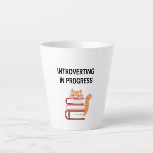 Tasse Latte Relatable Introvert Humor with Cat and Books (Devant)