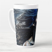 Tasse Latte Respirer et libérer | Belle Femme Ethérée (Angle gauche)