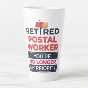 Tasse Latte Retraite de l'agent postal n'est plus ma priorité