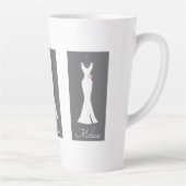 Tasse Latte Robe blanche élégante sur gris - Conception simple (Droite)