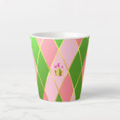 Tasse Latte Rose et vert élégants Monogrammé Argyle (Devant)