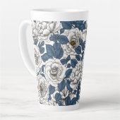 Tasse Latte Roses blanches avec feuilles bleus (Angle gauche)