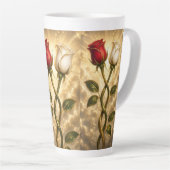 Tasse Latte Roses rouges et blanches entrelacées. (Angle droit)