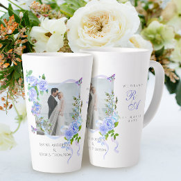 Tasse Latte Ruban de rose bleue Monogramme Photo Mariage