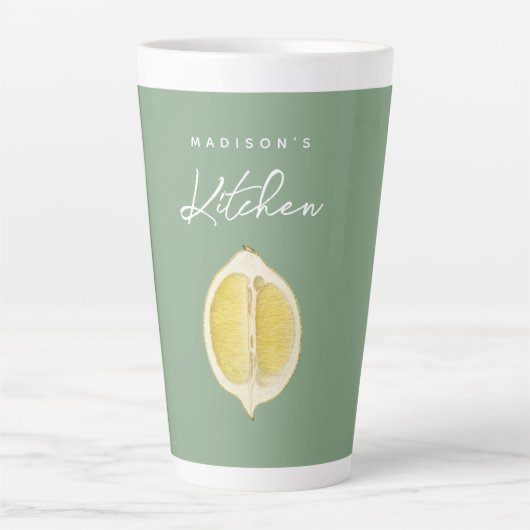 Tasse Latte Sage Green & Lemon Script Cuisine Nom personnalisé (Devant)