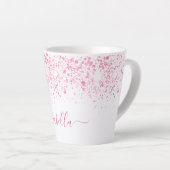 Tasse Latte Script de nom rose blanc (Angle droit)