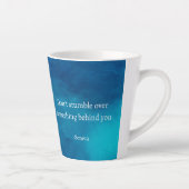 Tasse Latte Seneca : Concentrons-nous sur l'avenir, ne tombez (Droite)