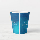 Tasse Latte Seneca : Concentrons-nous sur l'avenir, ne tombez (Devant)